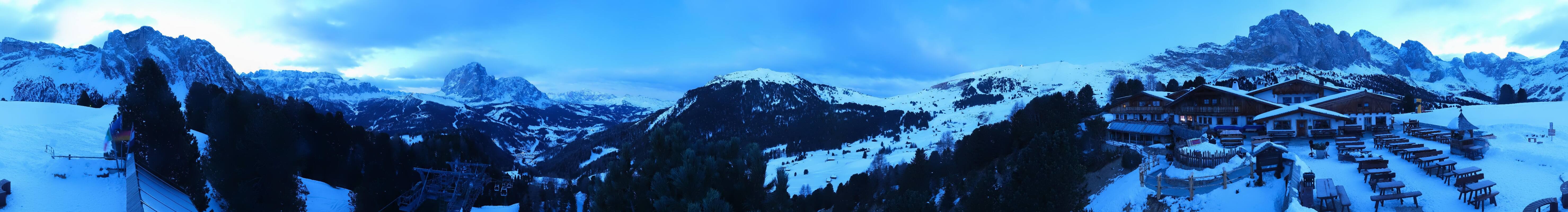 Archived image Webcam Panorama view Col Raiser