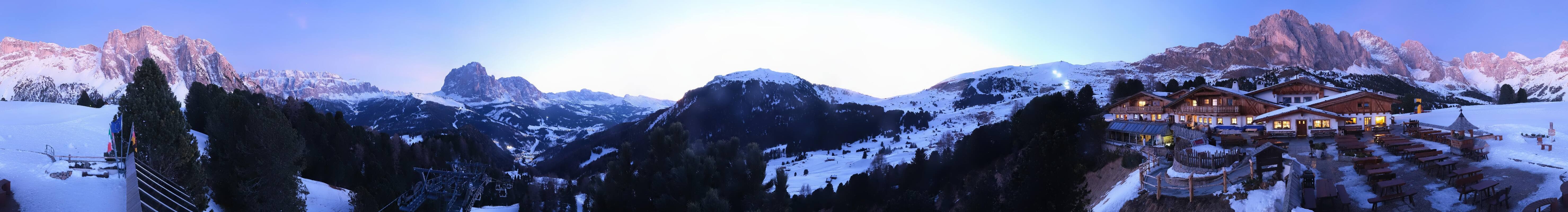 Archived image Webcam Panorama view Col Raiser