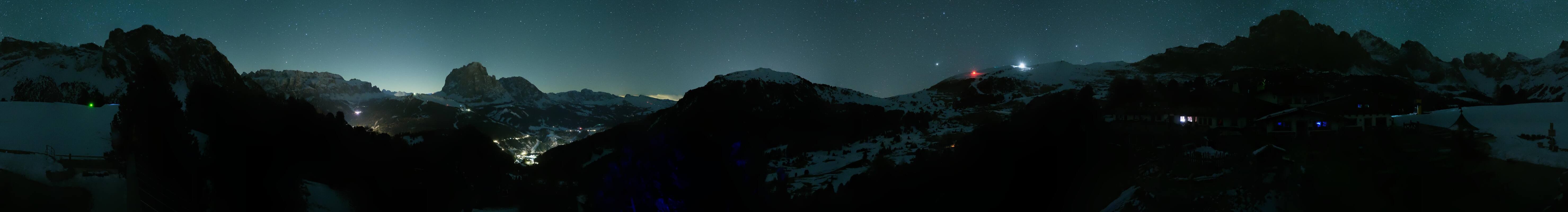 Archived image Webcam Panorama view Col Raiser