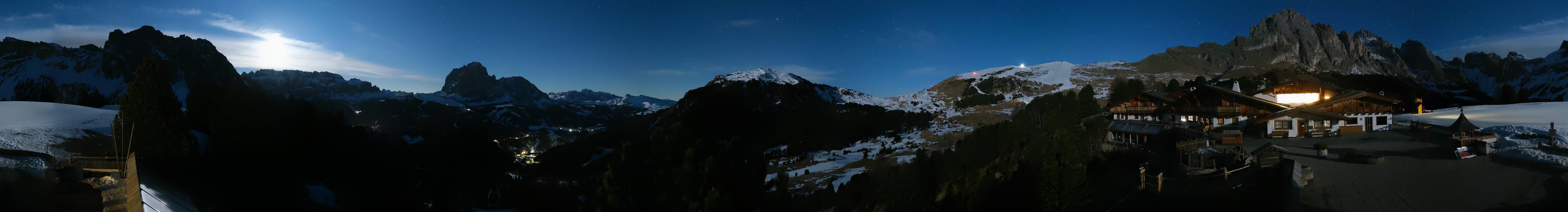 Archived image Webcam Panorama view Col Raiser