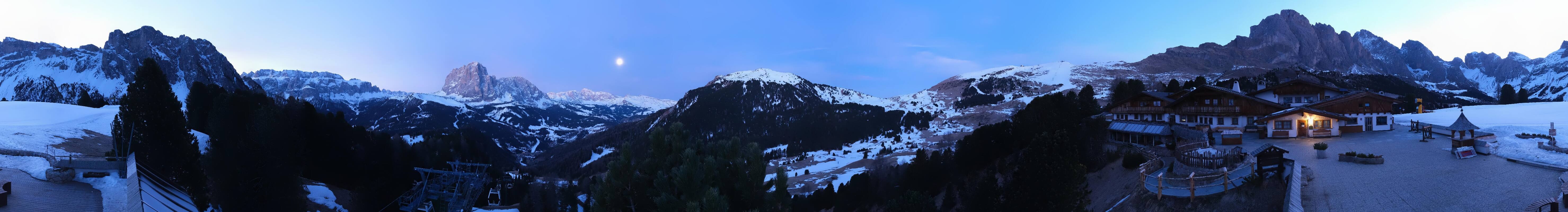 Archived image Webcam Panorama view Col Raiser