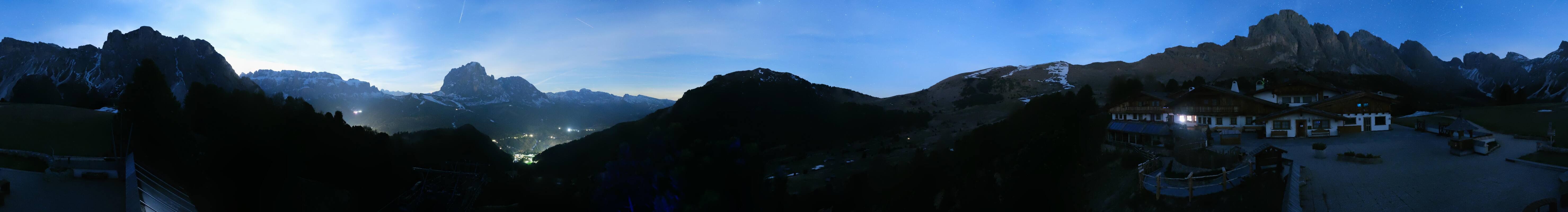 Archived image Webcam Panorama view Col Raiser
