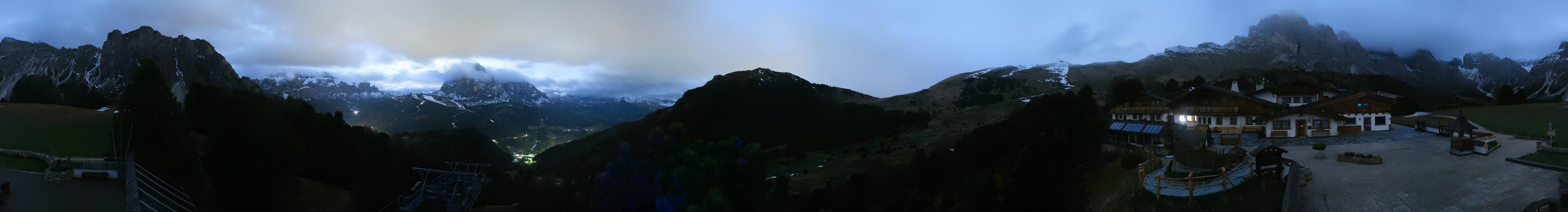 Archived image Webcam Panorama view Col Raiser
