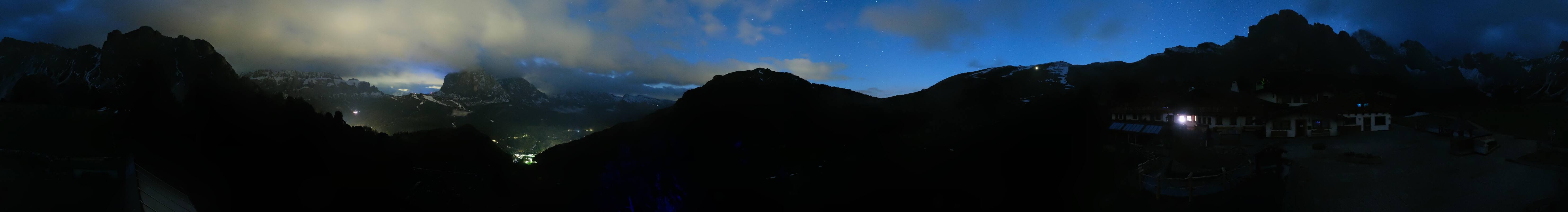 Archived image Webcam Panorama view Col Raiser