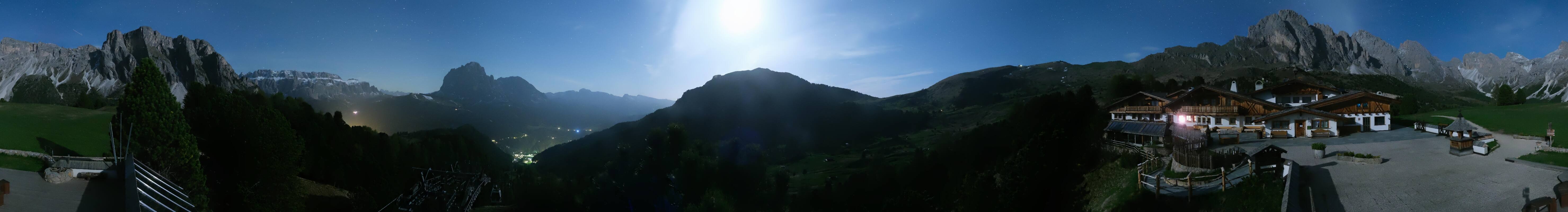 Archived image Webcam Panorama view Col Raiser