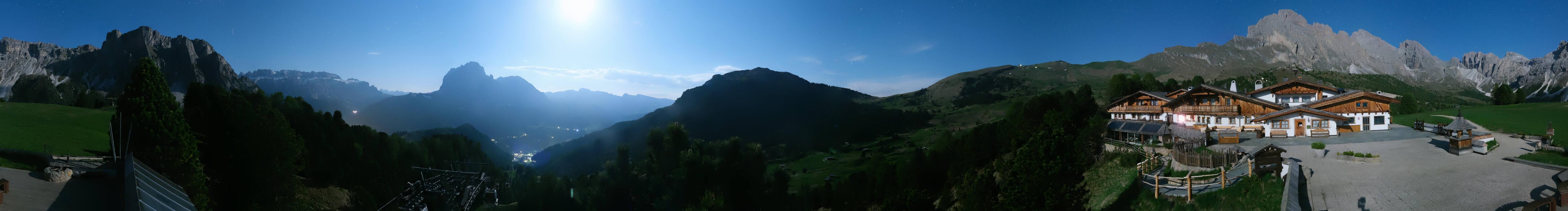 Archived image Webcam Panorama view Col Raiser