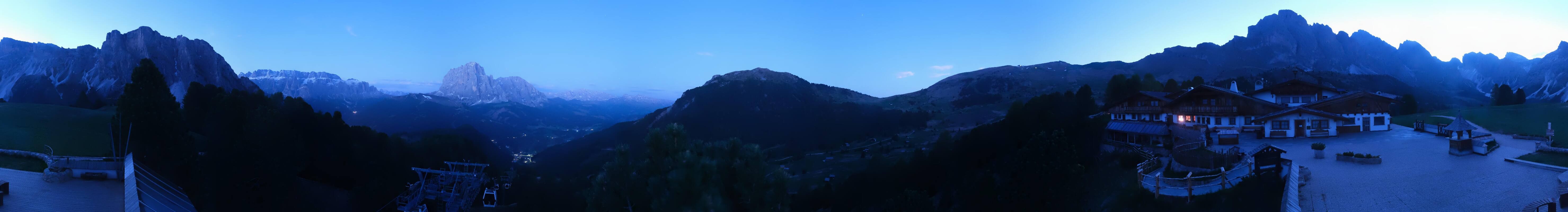 Archived image Webcam Panorama view Col Raiser