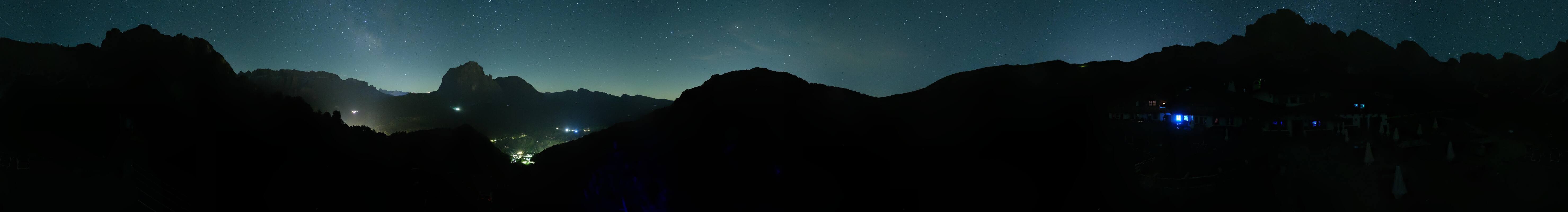 Archived image Webcam Panorama view Col Raiser