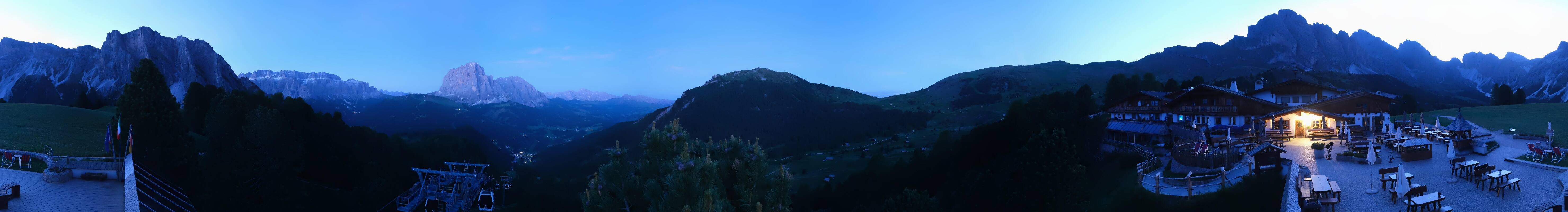 Archived image Webcam Panorama view Col Raiser