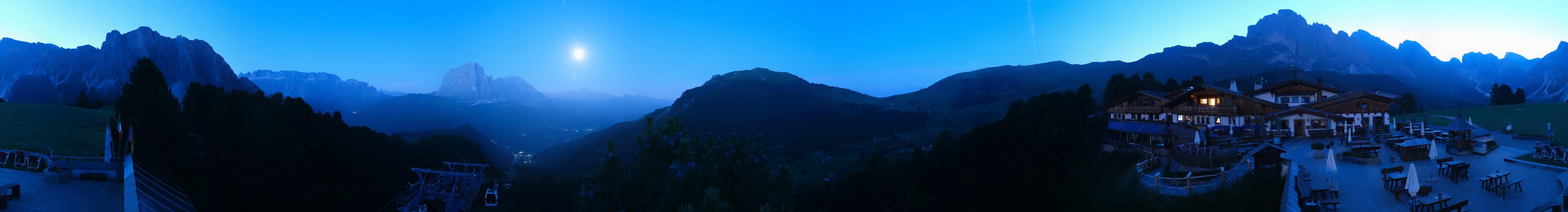 Archived image Webcam Panorama view Col Raiser