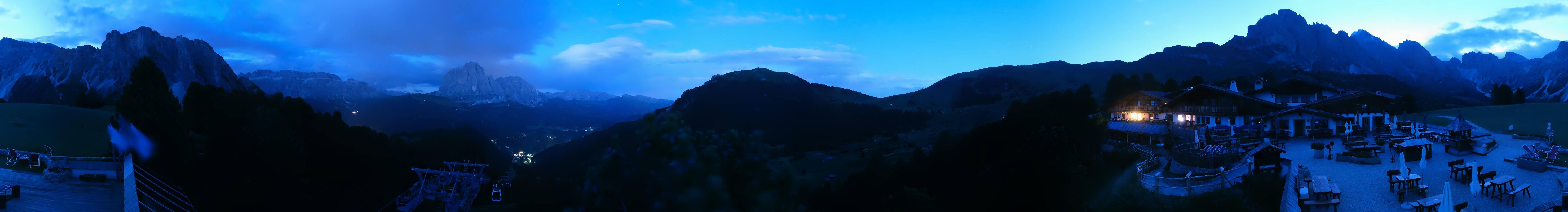 Archived image Webcam Panorama view Col Raiser
