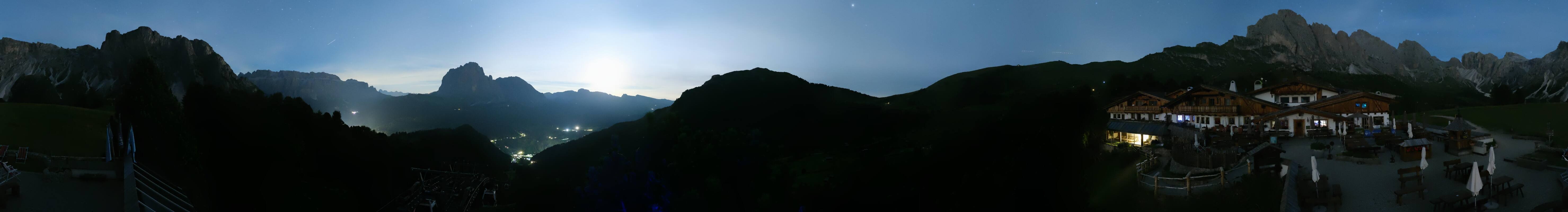 Archived image Webcam Panorama view Col Raiser