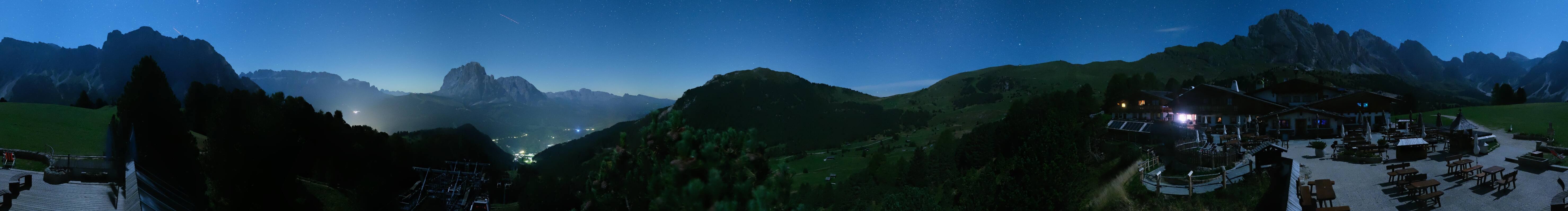 Archived image Webcam Panorama view Col Raiser