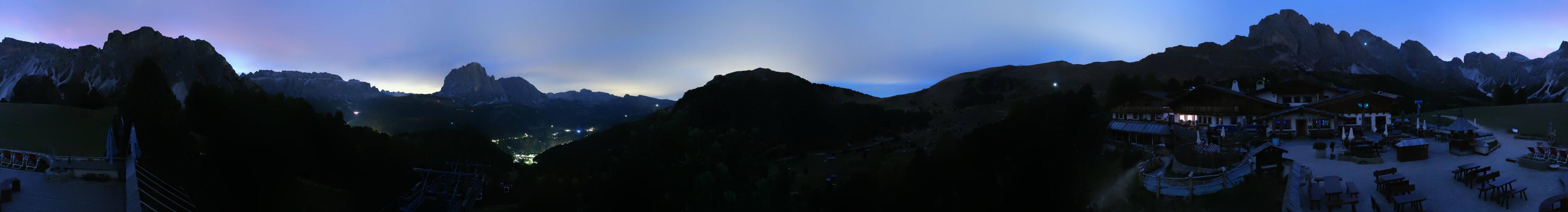 Archived image Webcam Panorama view Col Raiser