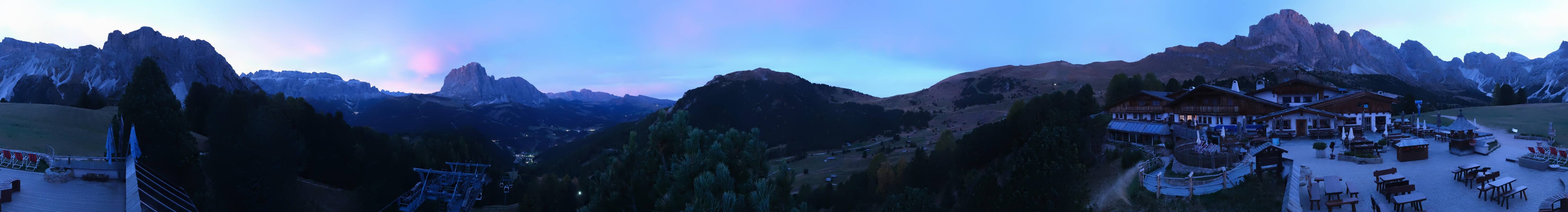 Archived image Webcam Panorama view Col Raiser