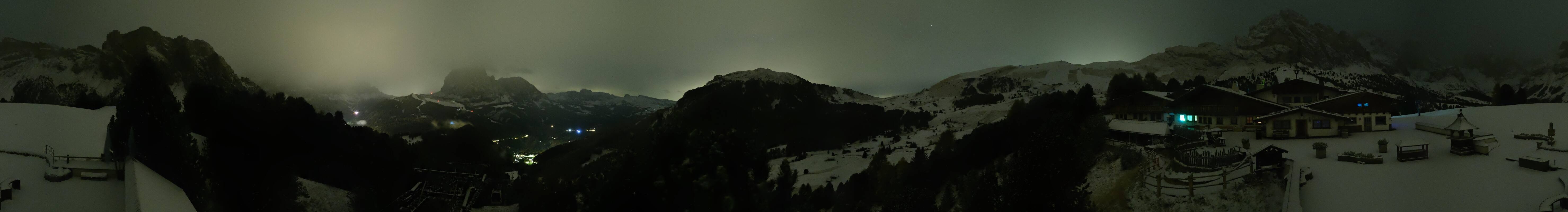Archived image Webcam Panorama view Col Raiser