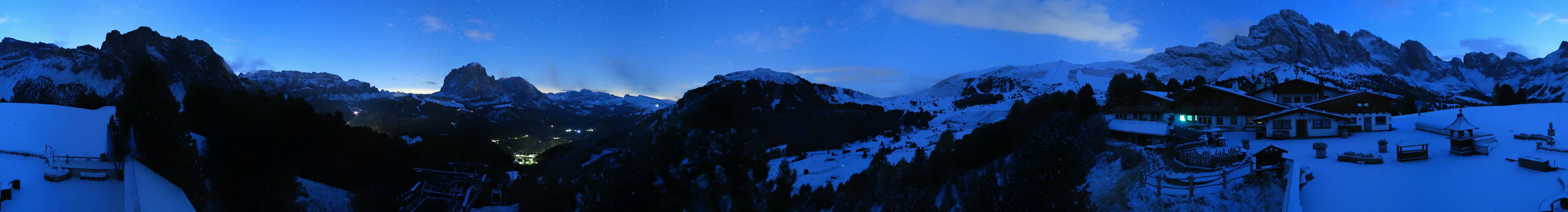 Archived image Webcam Panorama view Col Raiser