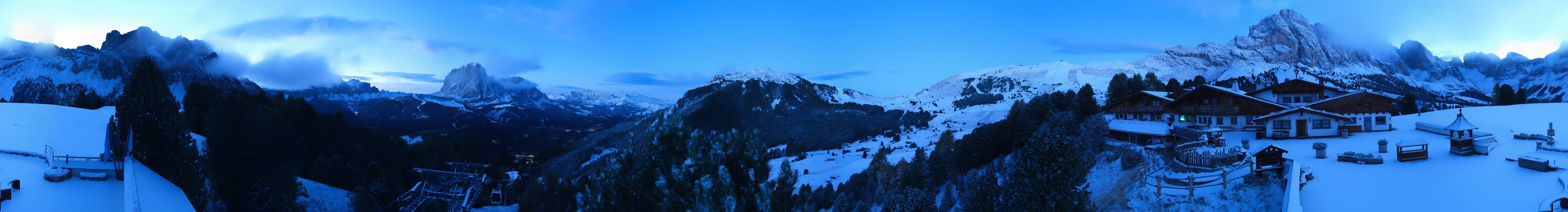 Archived image Webcam Panorama view Col Raiser