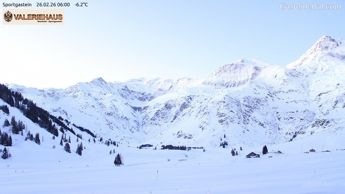 Archived image Webcam Alpine Restaurant Valeriehaus