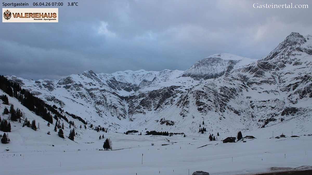 Archived image Webcam Alpine Restaurant Valeriehaus