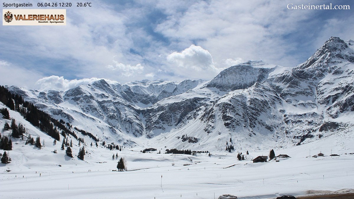 Archived image Webcam Alpine Restaurant Valeriehaus