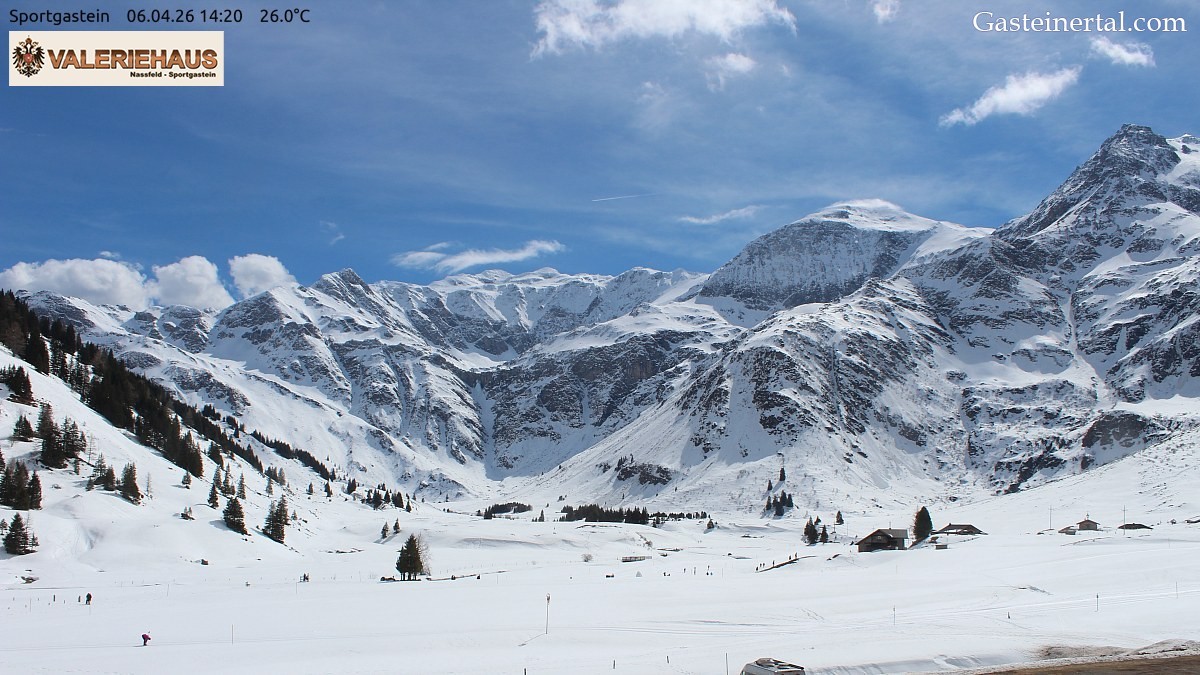 Archived image Webcam Alpine Restaurant Valeriehaus