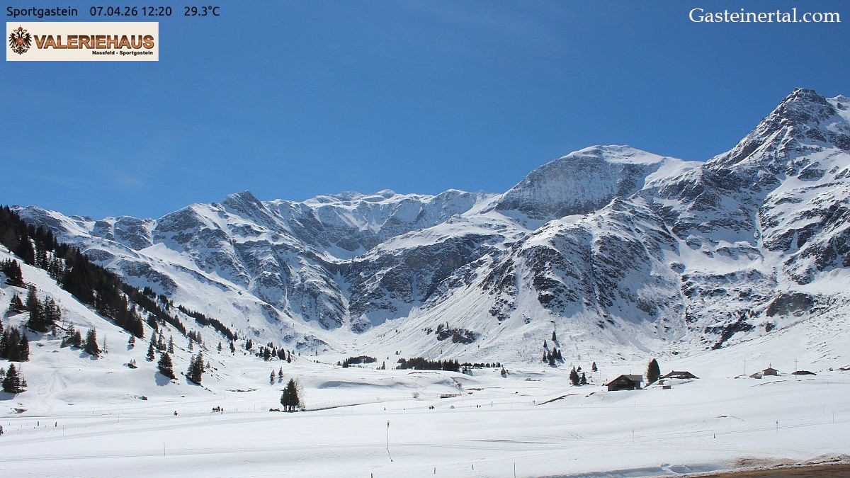 Archived image Webcam Alpine Restaurant Valeriehaus