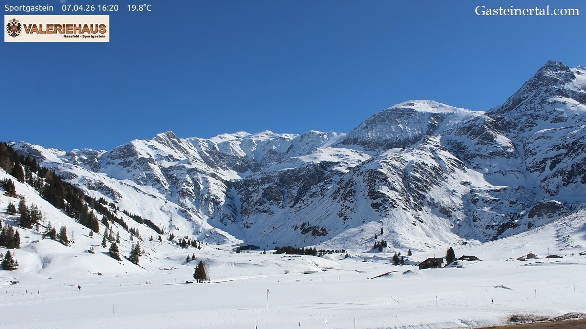 Archived image Webcam Alpine Restaurant Valeriehaus