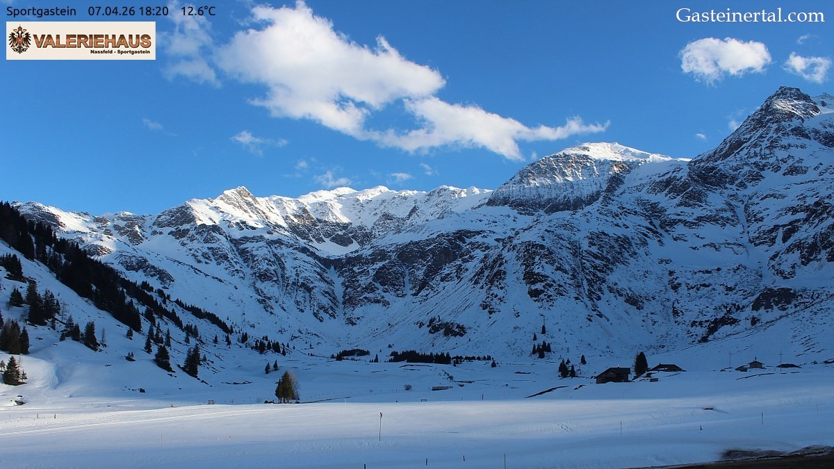 Archived image Webcam Alpine Restaurant Valeriehaus