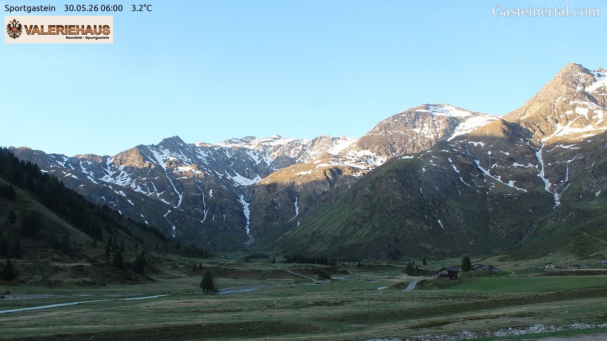 Archived image Webcam Alpine Restaurant Valeriehaus