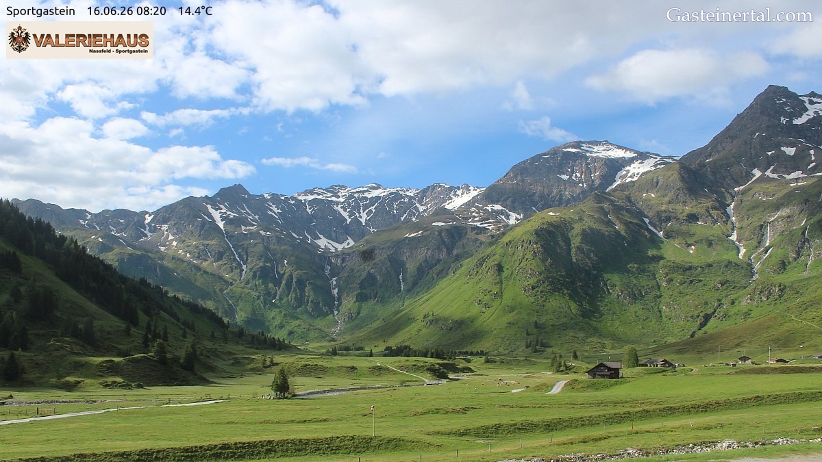 Archived image Webcam Alpine Restaurant Valeriehaus