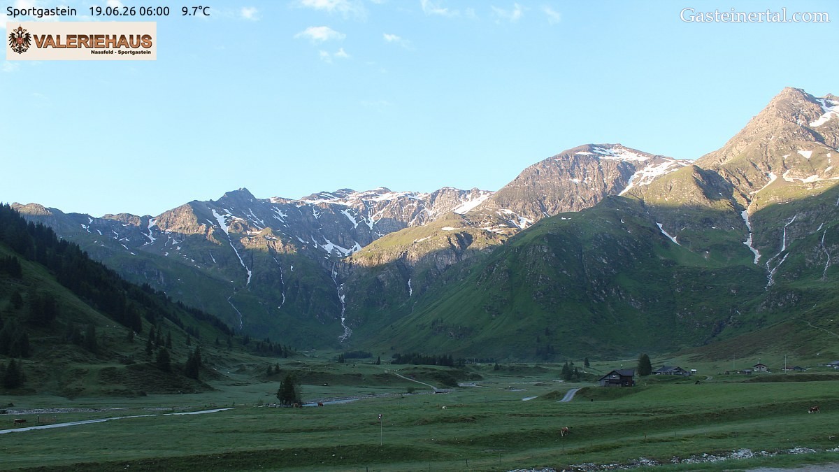 Archived image Webcam Alpine Restaurant Valeriehaus