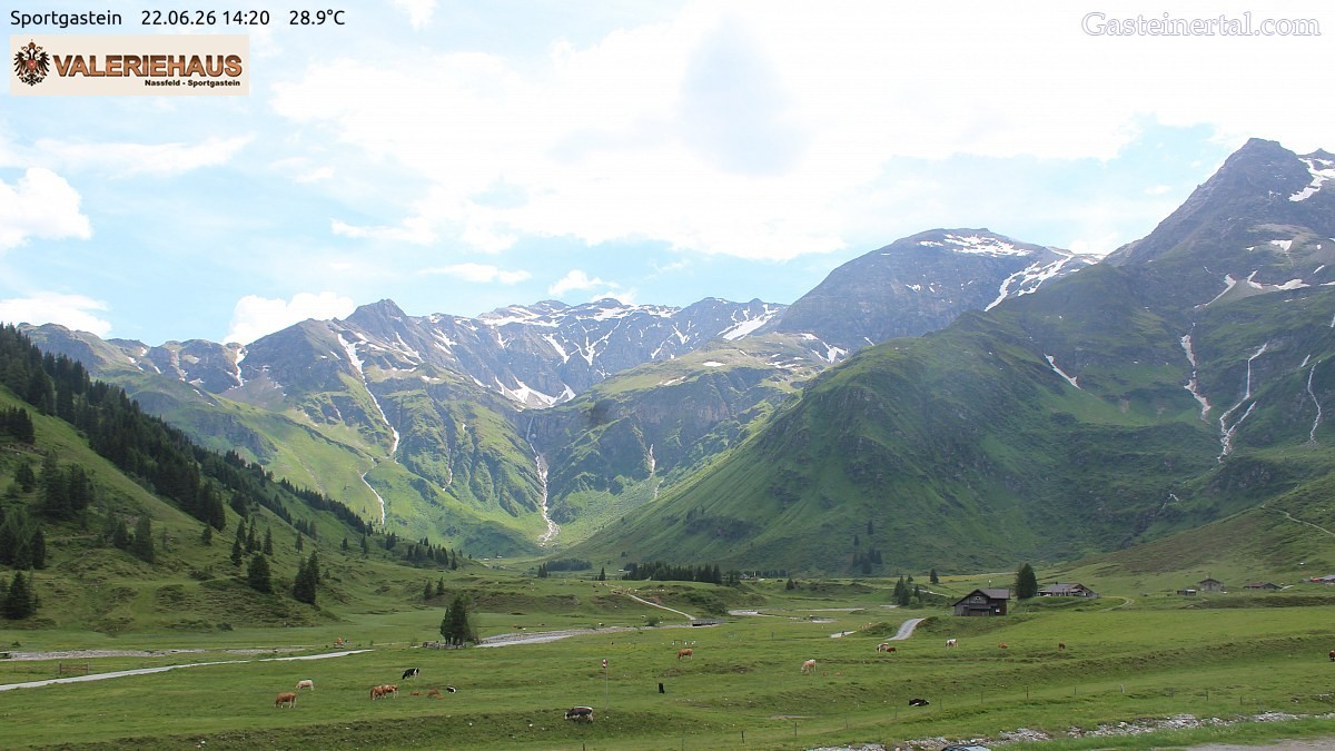 Archived image Webcam Alpine Restaurant Valeriehaus