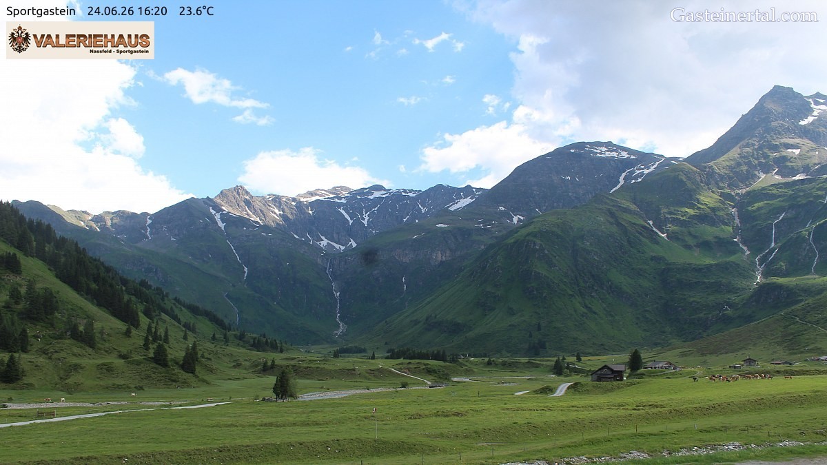 Archived image Webcam Alpine Restaurant Valeriehaus