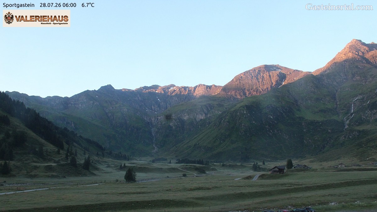 Archived image Webcam Alpine Restaurant Valeriehaus
