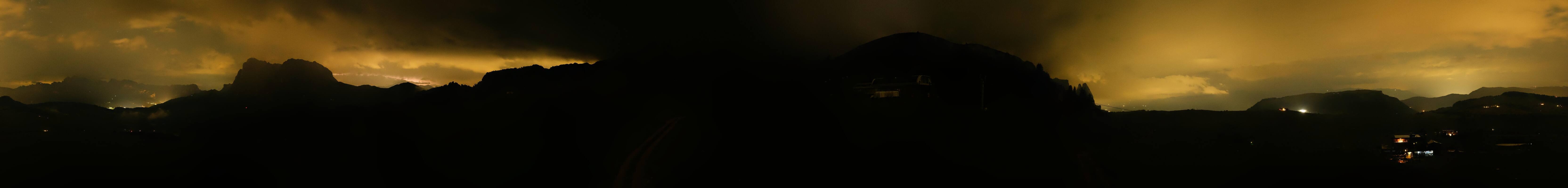 Archiv Foto Webcam Goldknopf auf der Seiser Alm