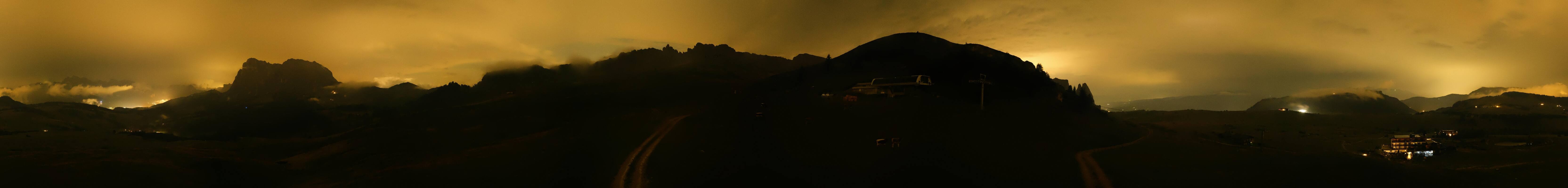 Archiv Foto Webcam Goldknopf auf der Seiser Alm