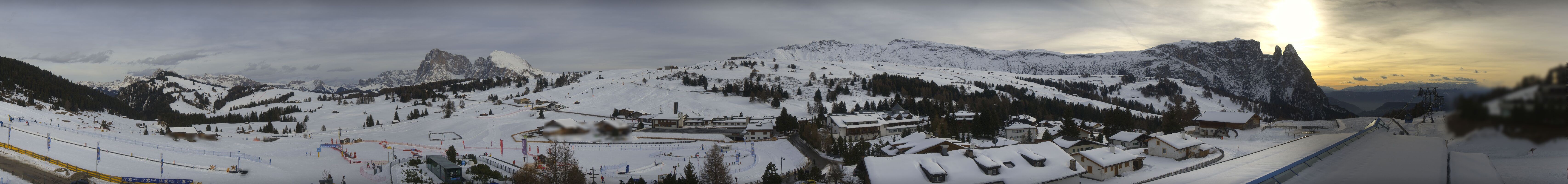 Archived image Webcam Panoramic View Compatsch