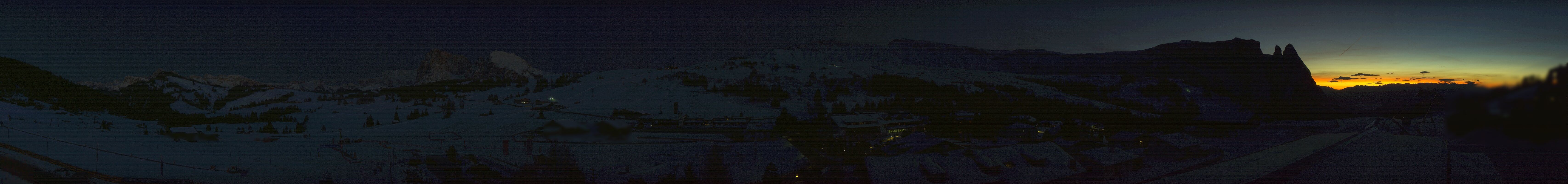 Archived image Webcam Panoramic View Compatsch