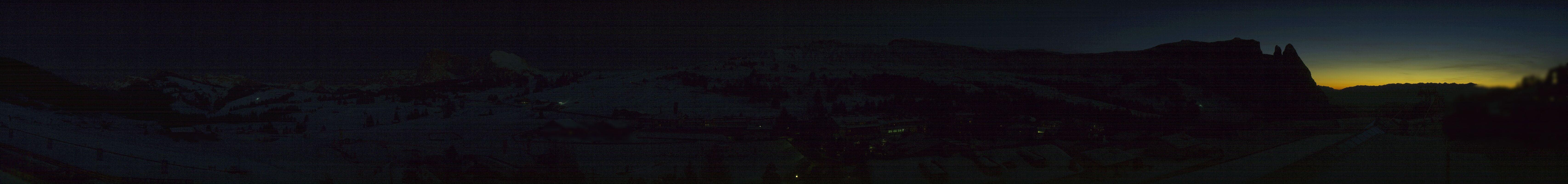 Archived image Webcam Panoramic View Compatsch