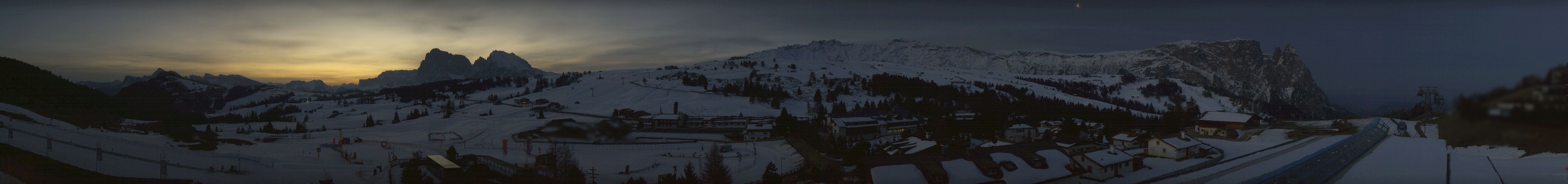 Archived image Webcam Panoramic View Compatsch