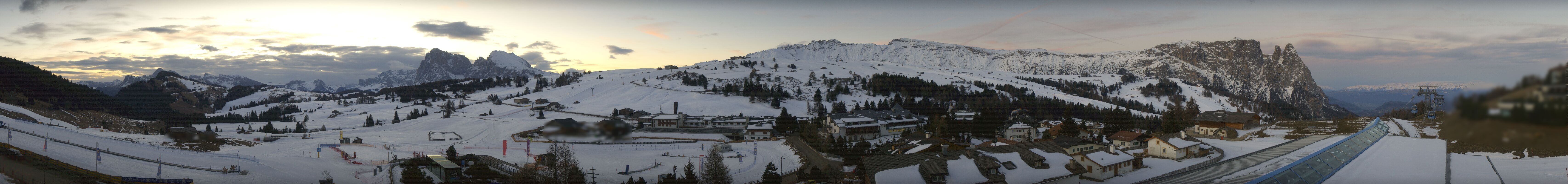 Archived image Webcam Panoramic View Compatsch