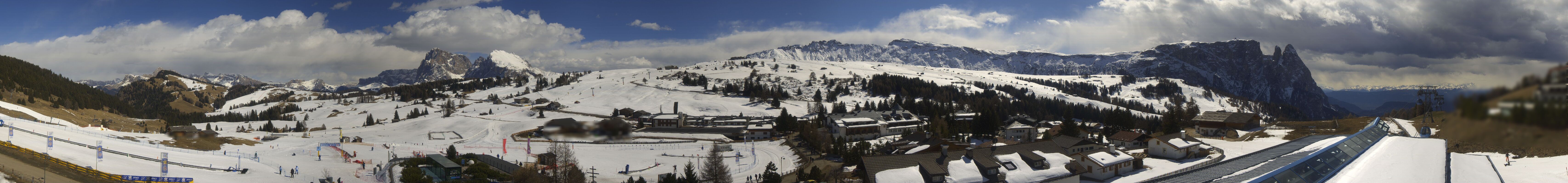 Archived image Webcam Panoramic View Compatsch