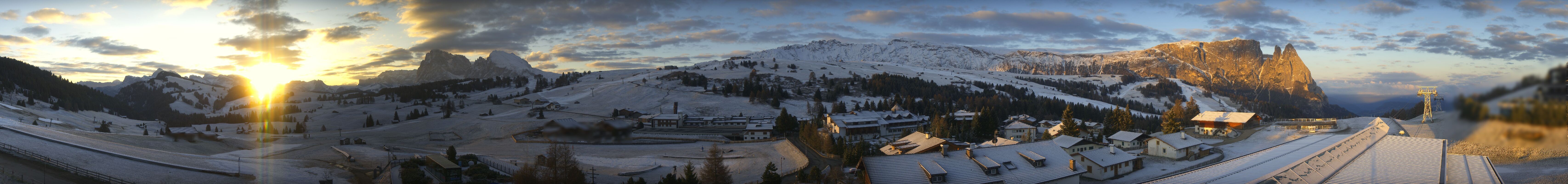 Archived image Webcam Panoramic View Compatsch