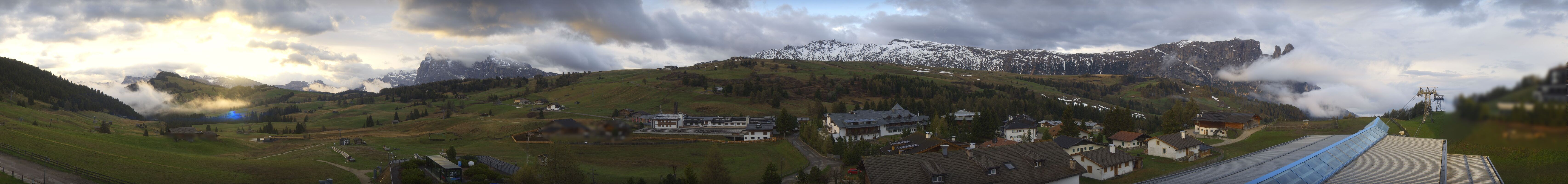 Archived image Webcam Panoramic View Compatsch
