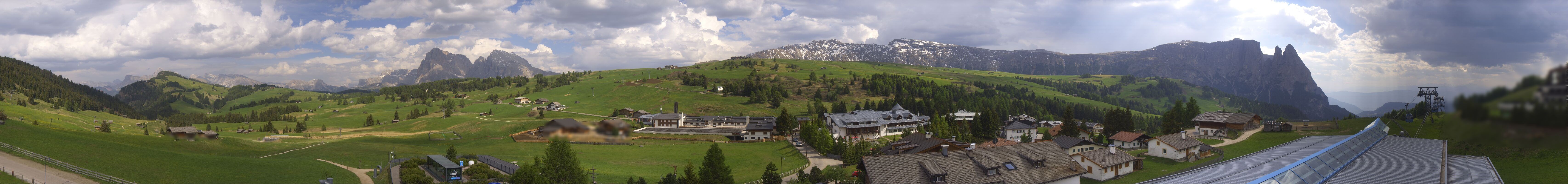 Archived image Webcam Panoramic View Compatsch