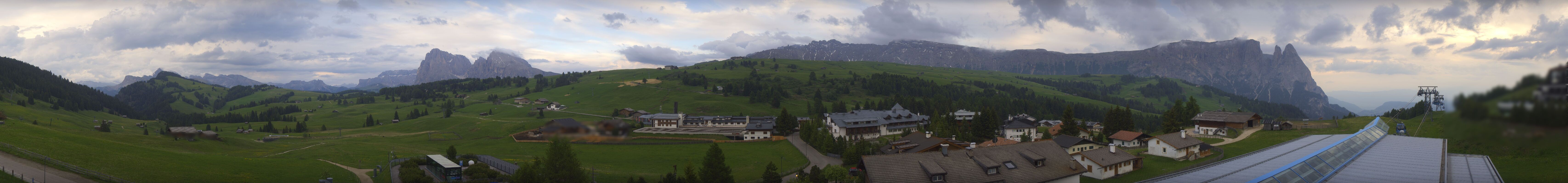 Archived image Webcam Panoramic View Compatsch