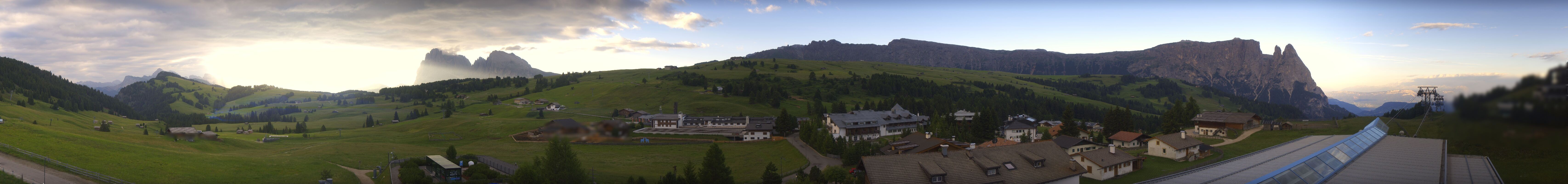 Archived image Webcam Panoramic View Compatsch