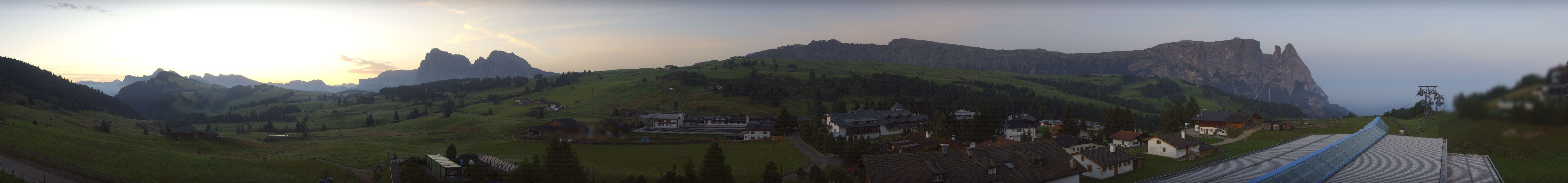 Archived image Webcam Panoramic View Compatsch