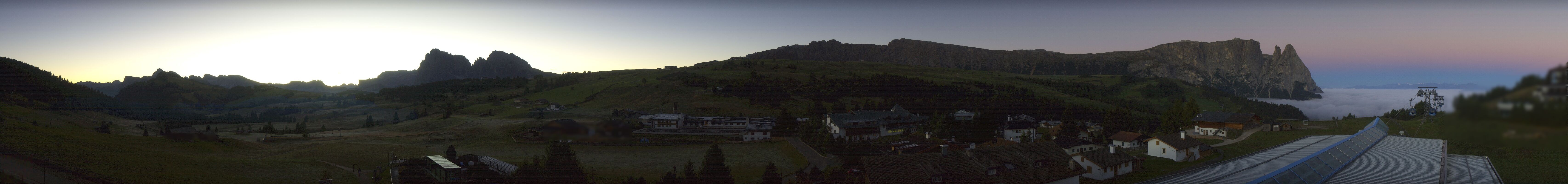 Archived image Webcam Panoramic View Compatsch